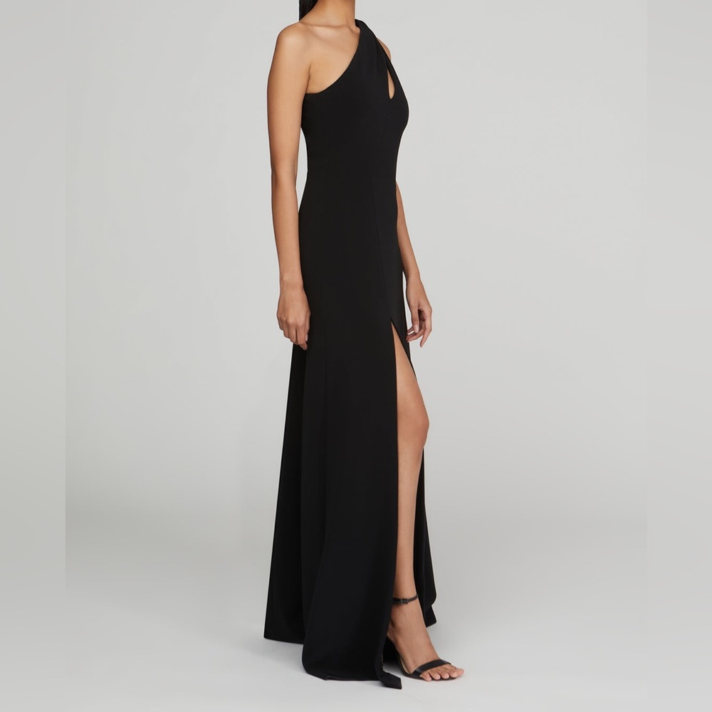HALSTON NAVI LUXE CREPE GOWN. Size 8 Women 
#251